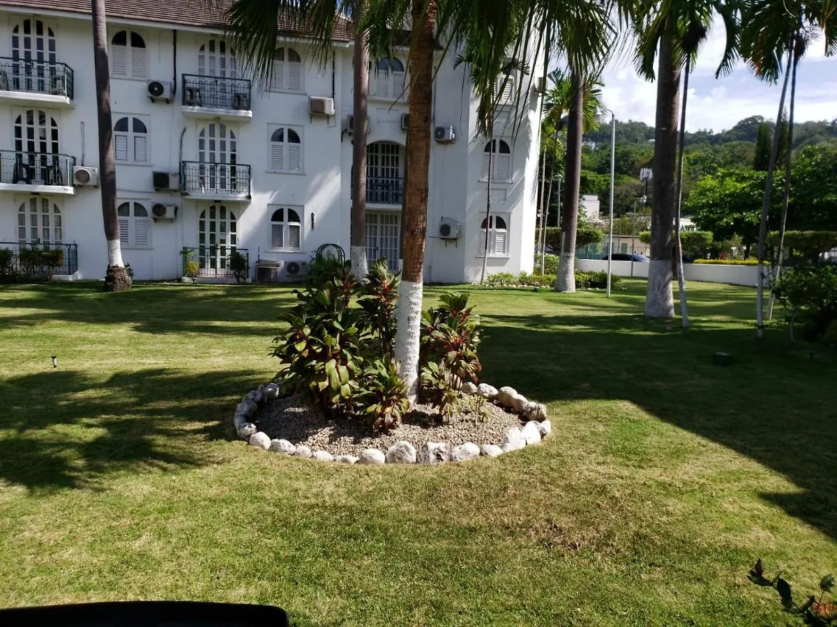 Hotel apartamentowy Wins On The Beach Ocho Rios